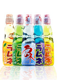 Hatakosen-Soda Original Ramune *** Buy One Get One အချိုရည်(124)အရသာ သားသားမီးမီးတို့ ကြိုက်သည့်အချိုရည် ဆေးသကြားလုံးဝမပါဝင်သည် ဂျပန်အချိုရည်
