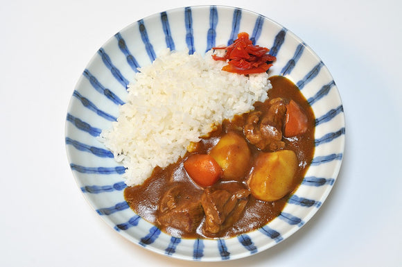 Curry ဂျပန်အသင့်သုံး အသားမဆလာ ဟင်းအနှစ် နှင့် အခဲများ
